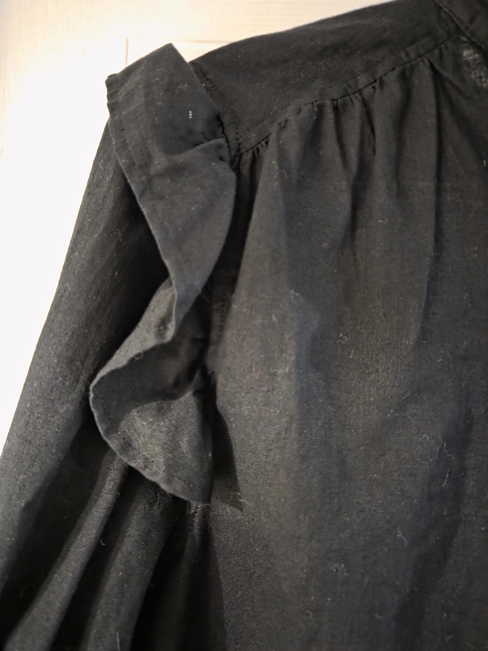 H&M Black Ruffle-Trim Button-Up Blouse - Picture 4 of 6